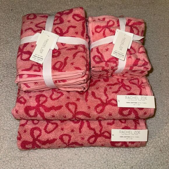 Rachel Zoe Bath Towel Set Pink Reversible Feminine Girly Bow Pattern NWT - Picture 1 of 6